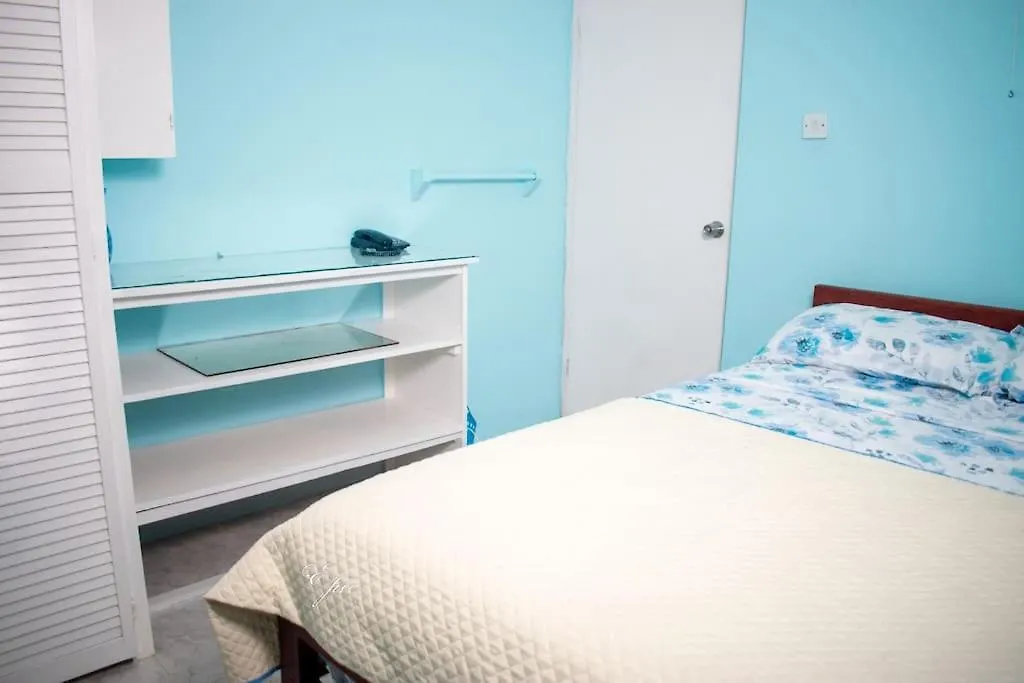 Charming Bungalow Minutes From Brandon'S Beach Bridgetown