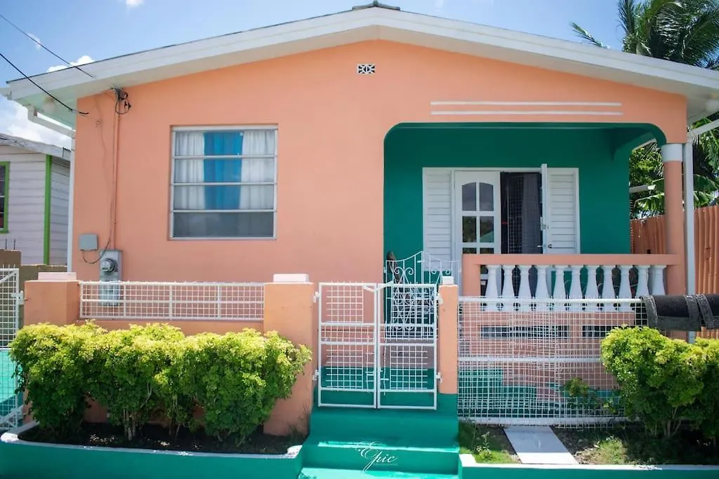 Charming Bungalow Minutes From Brandon'S Beach Bridgetown